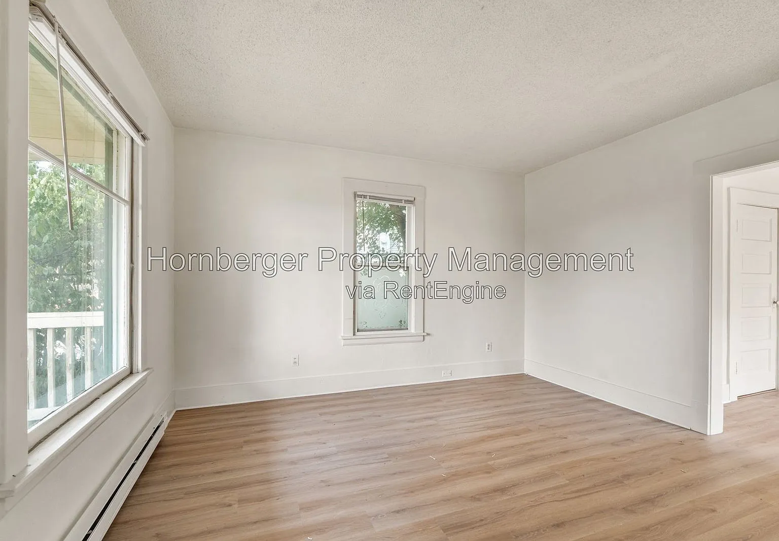 2 bed, 1.5 bath, 928 sqft, $1,595 — Photo 4