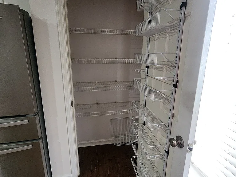 2375 Curecanti Ct — Photo 11