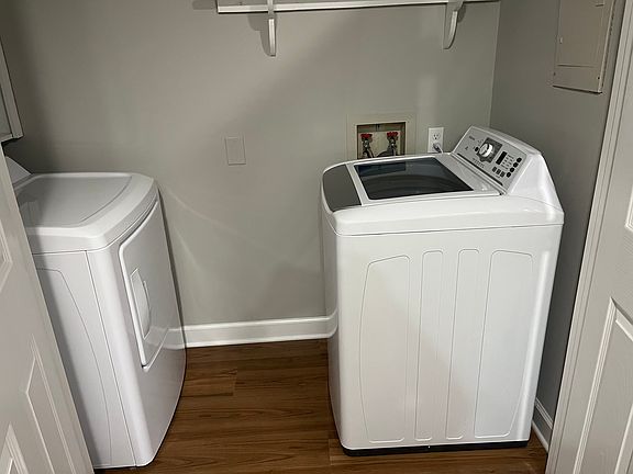 4th image of 801 Creekside Dr #801