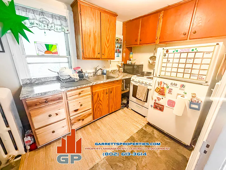 222 Maple St #2 — Photo 5