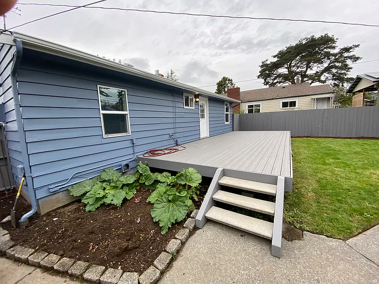 2510 Iron St — Photo 14