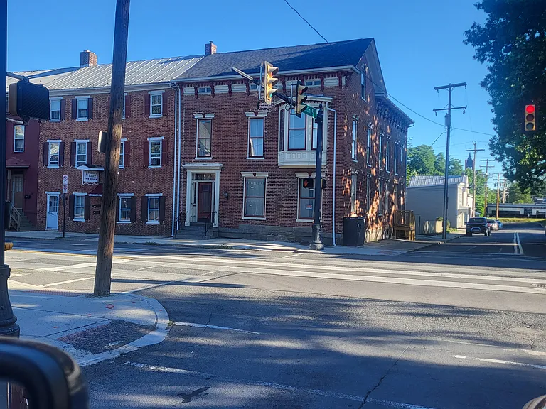 201 Chambersburg St — Photo 1