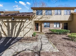 205 Tournament Trl, Cortland, OH 44410