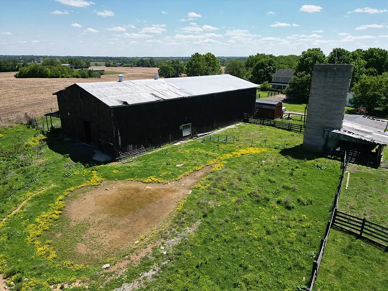 450 Waterworks Rd #A — Photo 22