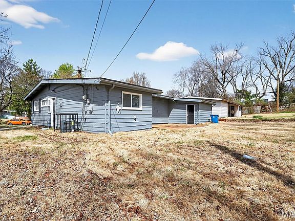 4th image of 8300 Woodhurst Dr