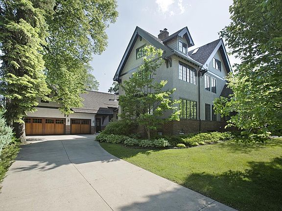 2nd image of 2227 W 21st St