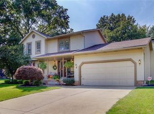 5285 Lindenwood St, Louisville, OH 44641