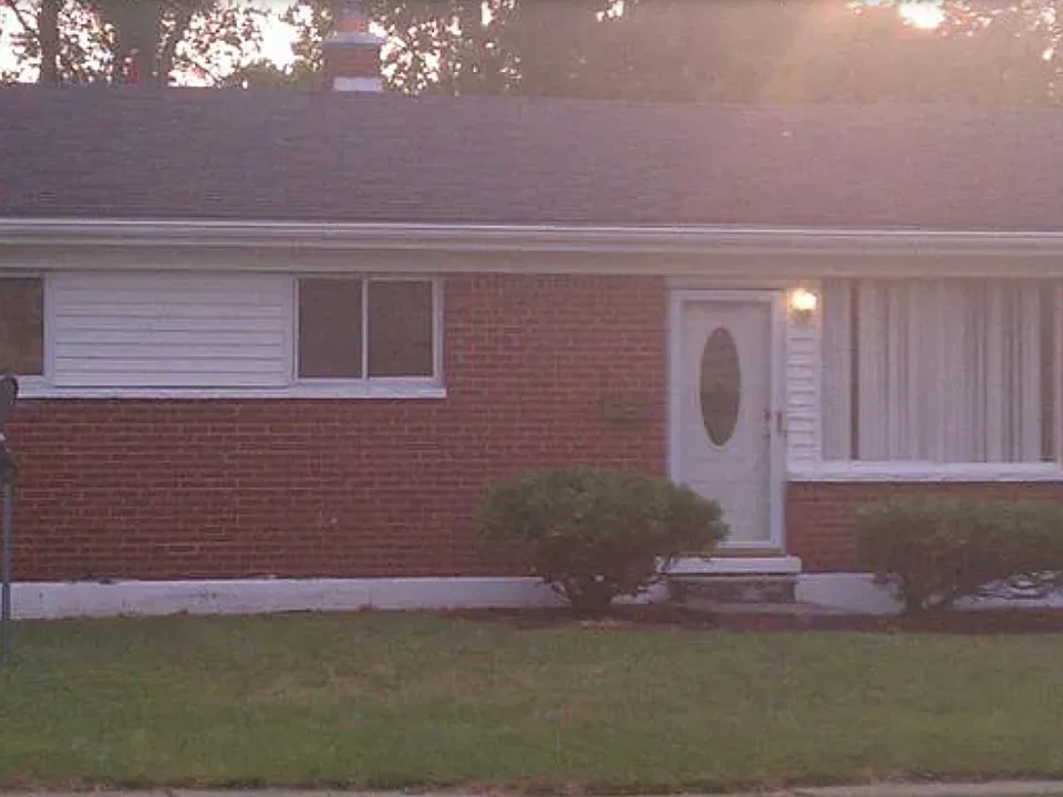 6175 Magnolia Dr