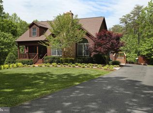 10015 Highland Dr, Marshall, VA 20115