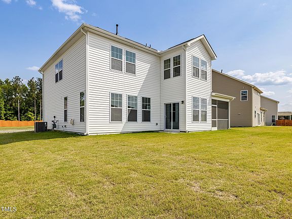 5th image of 218 Faith Ave