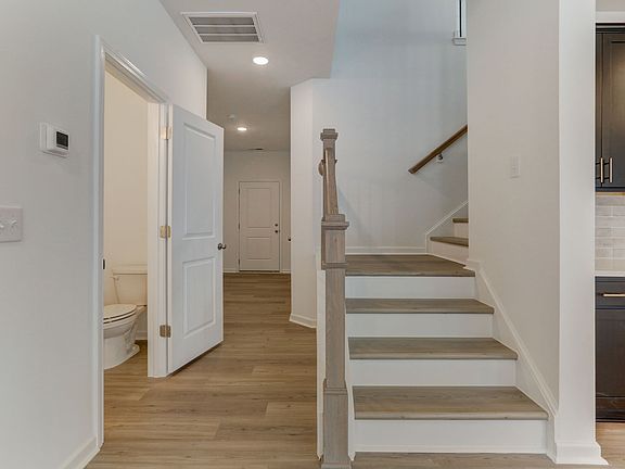 Foyer powder bath