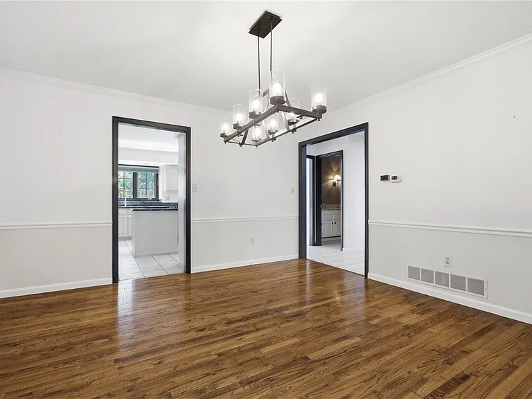2501 Birchwood Ct — Photo 13