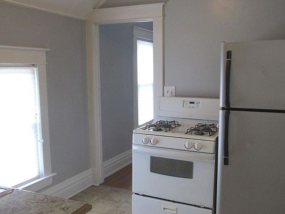 5th image of 831 Franklin St #2