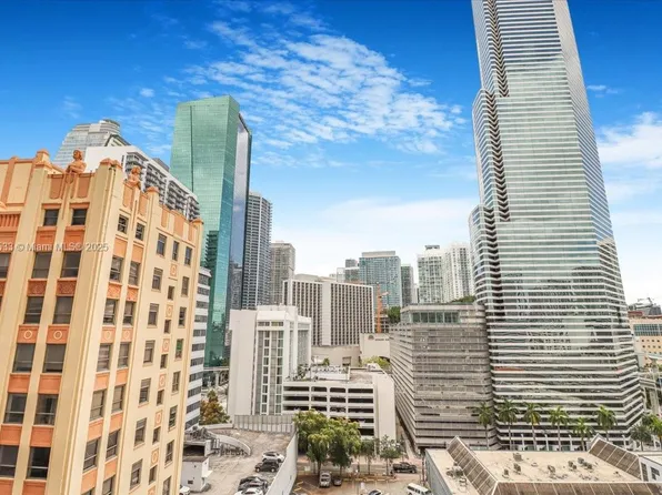 151 SE 1st St APT 1011, Miami, FL 33131