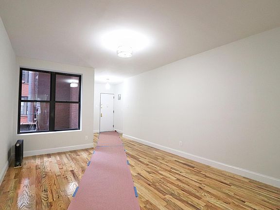 5th image of 209 E 165th St Frnt 1