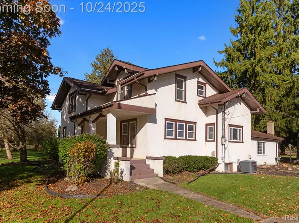 1219 Kurtz Rd, Holly, MI 48442