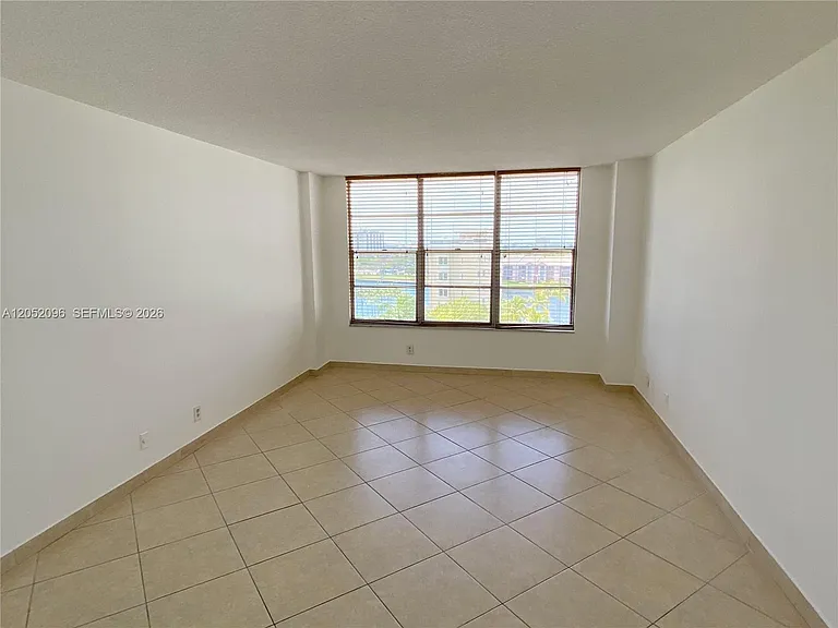 3800 S Ocean Dr #611 — Photo 4