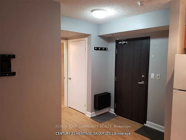 210 Victoria St #608 — Photo 2