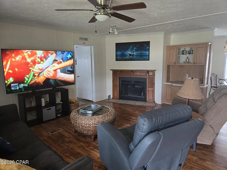2115 Bent Oak Ct — Photo 5