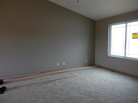 3rd image of 9249 Leighton Ave