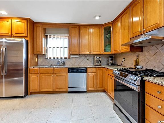 5th image of 102-18 103rd Ave