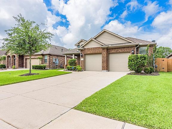 4th image of 969 Ponte Serra Dr
