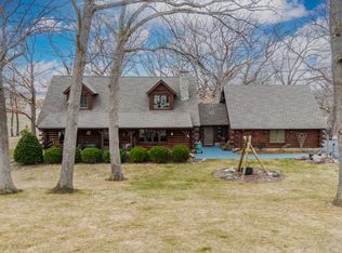 26220 Deer Ridge Trl, Waterford, WI 53185