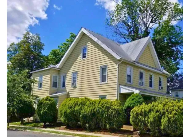 135 N Academy St #137, Hightstown, NJ 08520