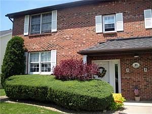 2nd image of 21 Crownview Ter APT C