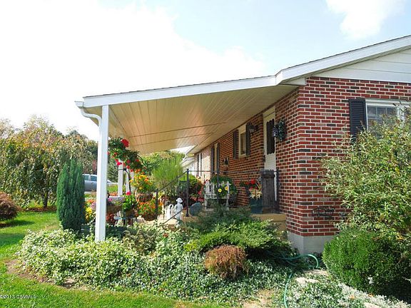4th image of 2240 8th Street Dr