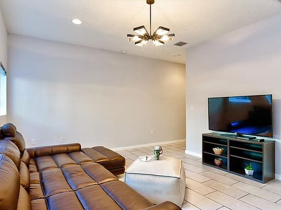 4th image of 1910 W North A St APT 9