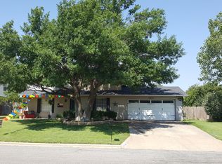 1829 Holly Ln, Pampa, TX 79065