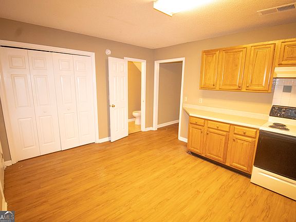 5th image of 1610 Drayton Ln #B
