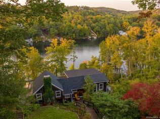 59 Lakeview Ter, Newtown, CT 06482