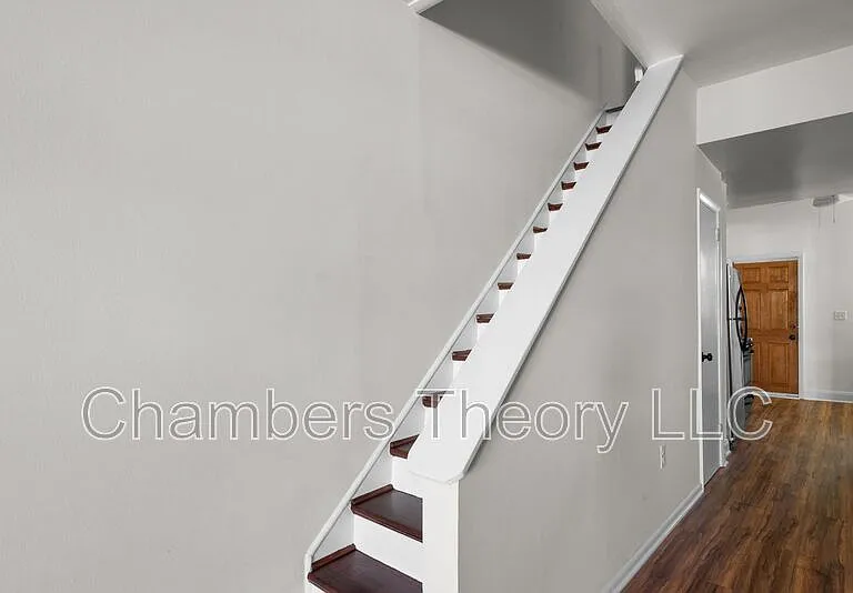 1309 Emerald St NE — Photo 15