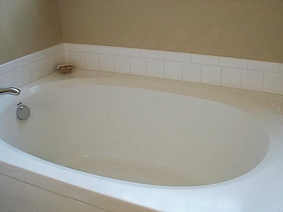 4th image of 456 River Arch Dr