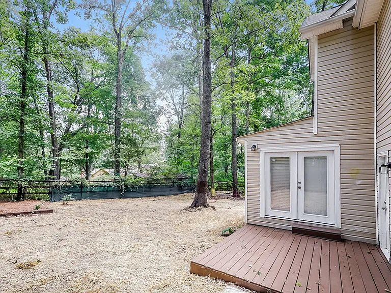 8313 Poplar Grove Cir — Photo 16