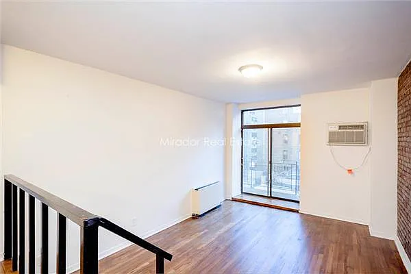 Rented by Mirador Real Estate | media 9