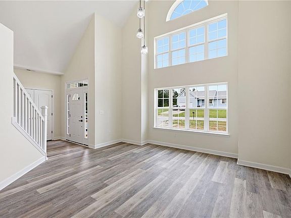 5th image of 32496 Pebble Brook Dr