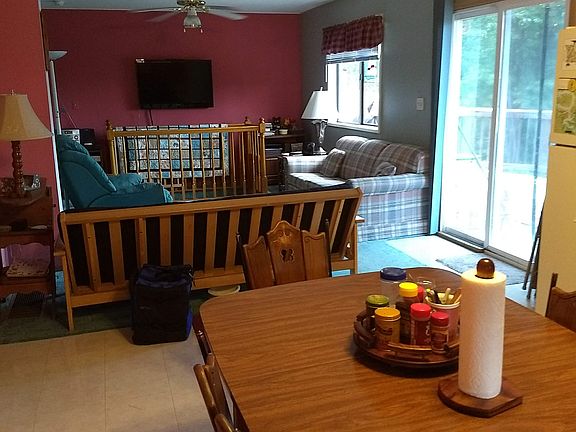 Living Room/Kitchen