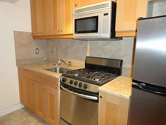 Rented by Halvatzis Realty