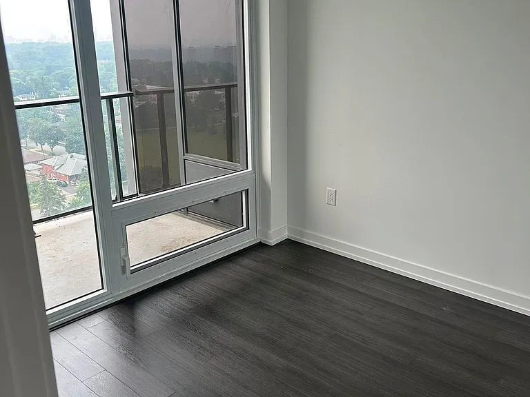 4010 Eglinton Ave W #1409 — Photo 17