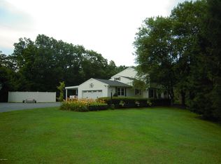 1028 E Cardinal Dr, Lock Haven, PA 17745