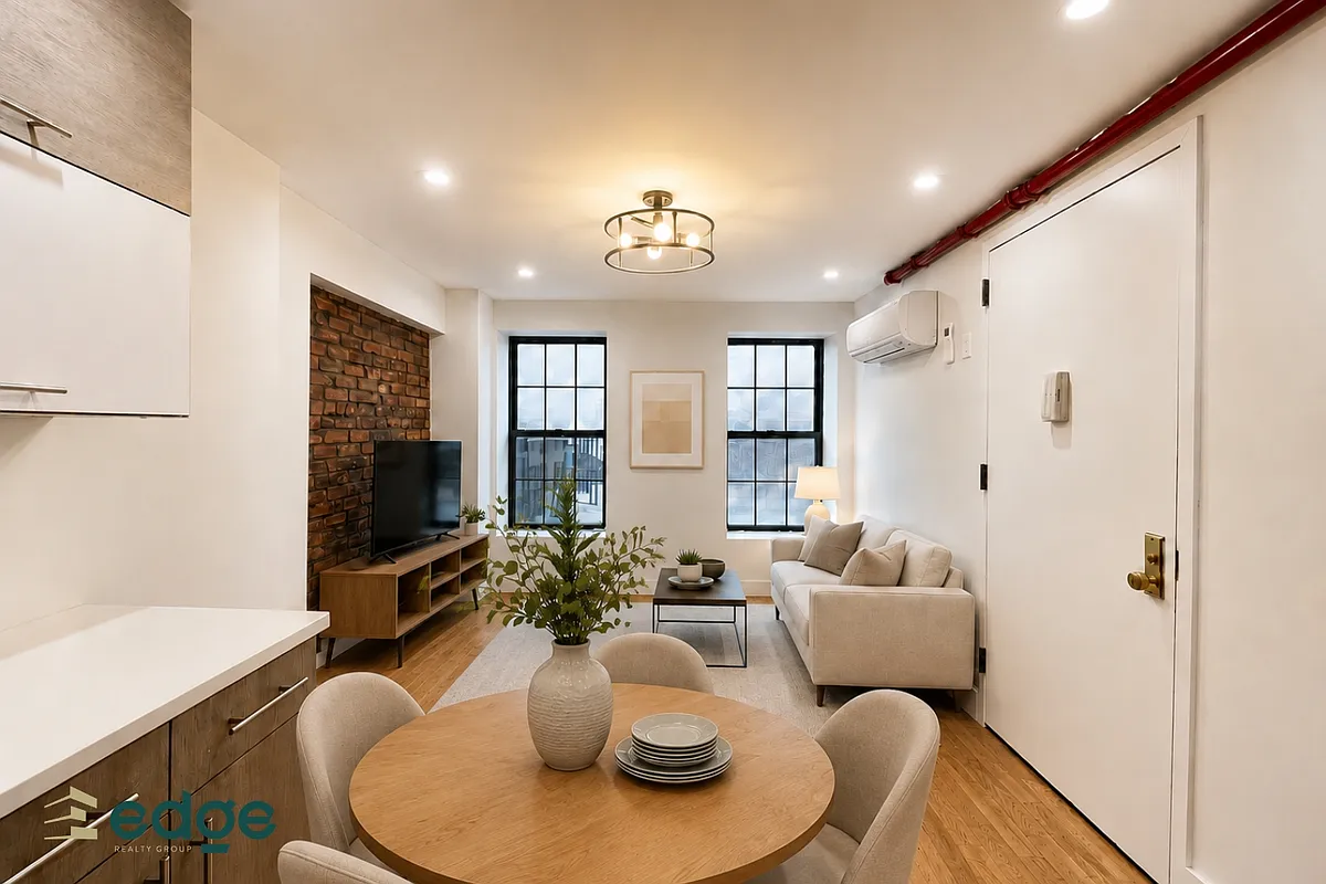 Building Photo - 1002 Halsey St #1