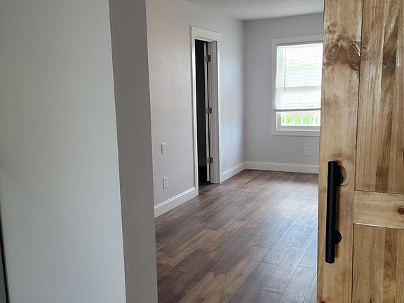 5th image of 205 Oskaloosa St #207
