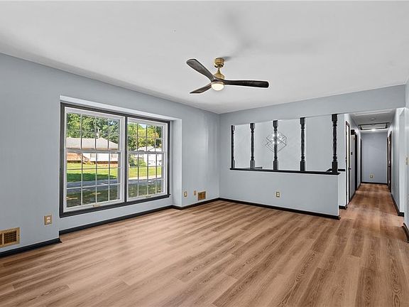 3rd image of 6809 Lakeshore Dr