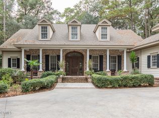 25 Hawthorne Rd, Bluffton, SC 29910