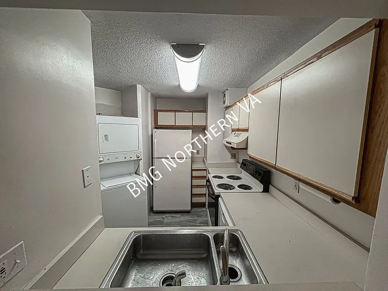 900 N Stafford St #1010 — Photo 5