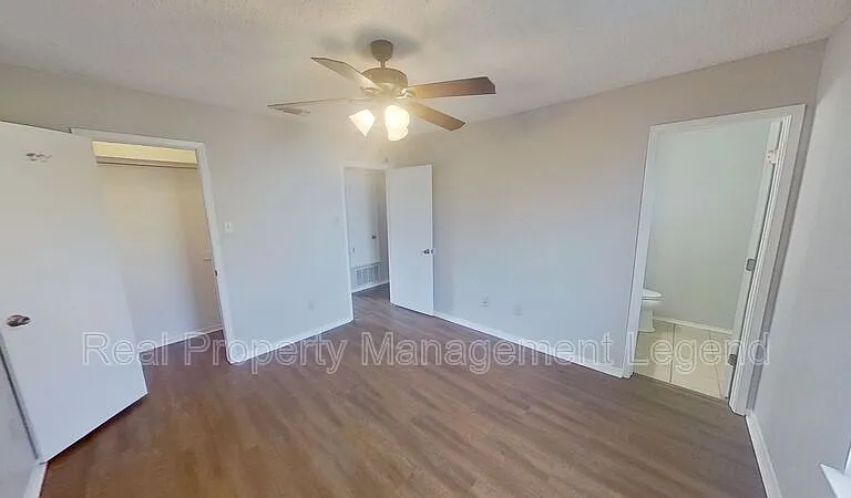 701 S Valentine Dr — Photo 11
