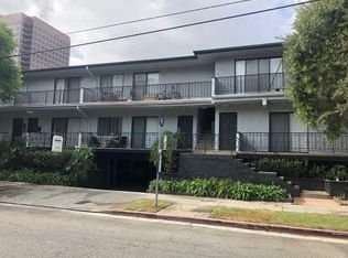 1105 S Barrington Ave #1, Los Angeles, CA 90049